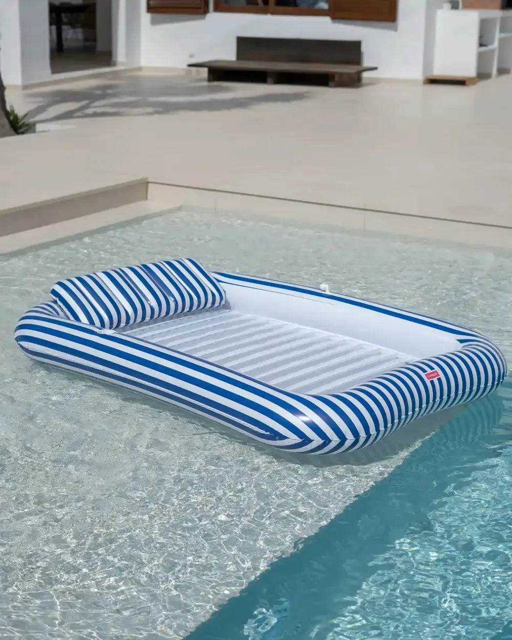 Tanning pool con aspersor – SACHA